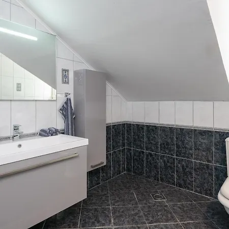 Bed & Breakfast City 3*