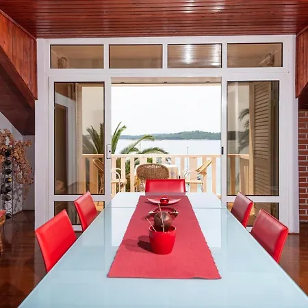 Bed & Breakfast City 3*