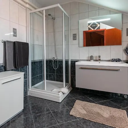 Bed & Breakfast City 3*