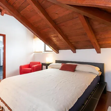 Bed & Breakfast City 3*